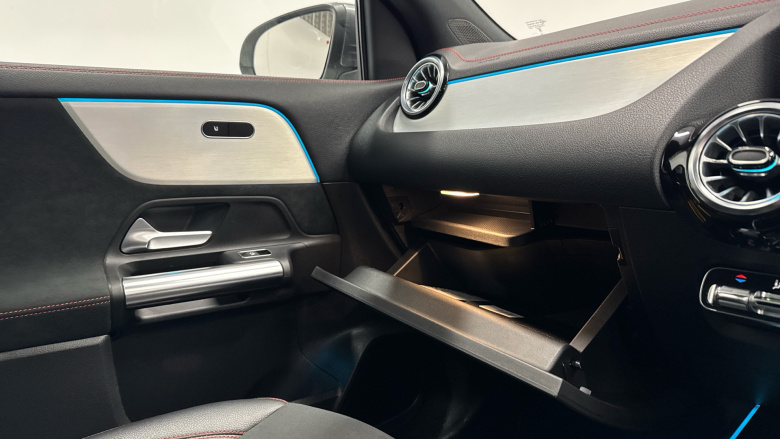 Mercedes-Benz Eqa 300 4M 168kW AMG Line Premium 66.5kWh 5dr Auto Electric Hatchback